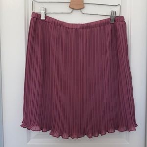 Pretty Pink Pleated skirt